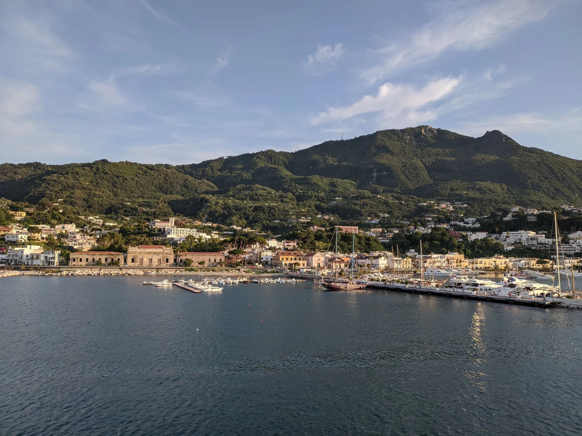 🛥️Porto di Casamicciola Terme: traghetti e aliscafi