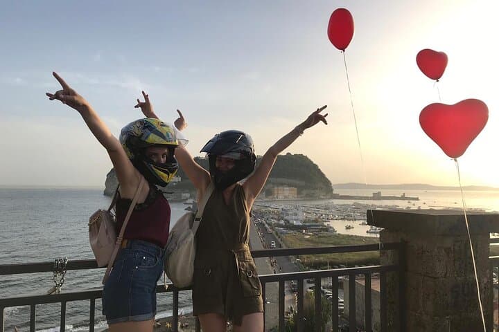 Moto Tour Napoli - Visita in modo differente con gli esperti della città