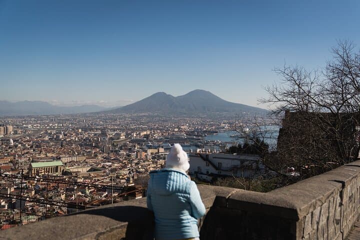 Alti e bassi: un assaggio di due Napoli