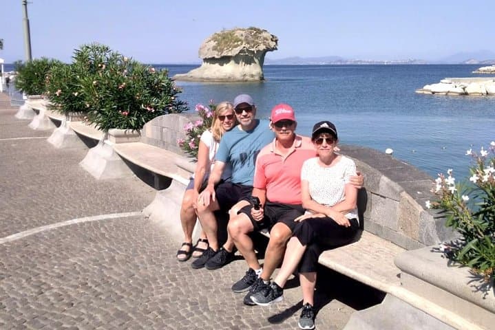 Tour privato senza stress di un giorno a Ischia da Sorrento