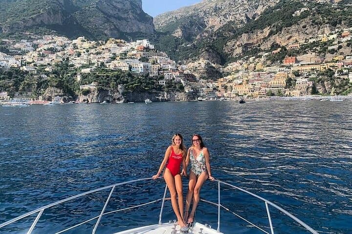 Tour privato di 7 ore in Yacht Costiera Amalfitana