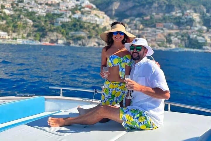 Tour privato di un'intera giornata in Costiera Amalfitana con un Allure 35ft