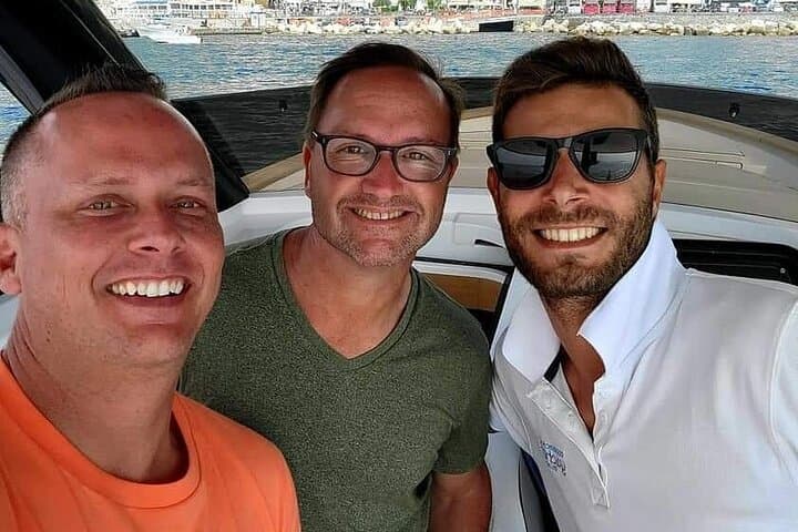 Tour privato di un'intera giornata a Ischia e Procida con un Allure 35ft