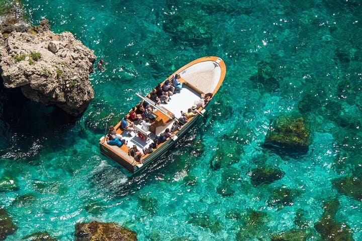 La gita del Pirata Giro Isola d’Ischia con bagno e pranzo